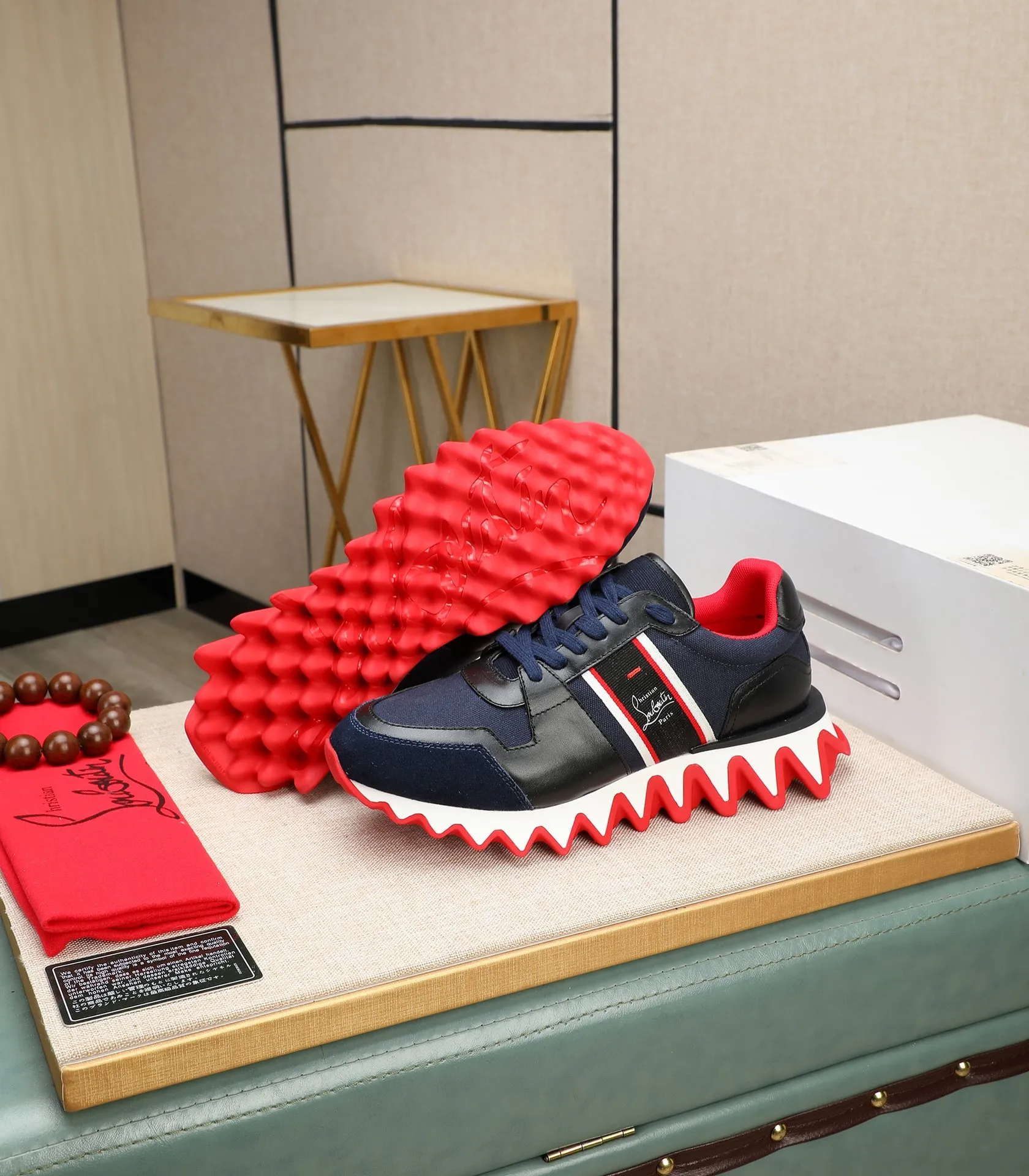 Men's shoes 💰680 (high-end goods) Christian Louboutin (CL red sole shoes) counter series, casual sneakers for couples 📢 📢 📢 Exclusive hot style release 🎈🎈💪 Movable latex feet 👻 Finished outsole line [Proud] 😝Male 38#-46, global supply 😝 [Top version]: Original imported genuine leather upper, top original leather lining, original molded TPU outsole, original 1:1 detail processing, original shoe last,